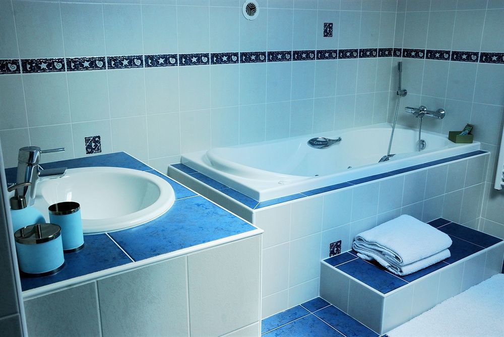 Villa Aimee Luxury Apartments With Heated Pool Vals-les-Bains Eksteriør bilde